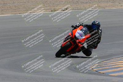 media/Apr-09-2023-SoCal Trackdays (Sun) [[333f347954]]/Turn 10 (115pm)/